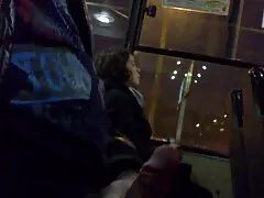 Egy kis élettér, bútor mérföld, találkozó osztálytársak hosszú tart. A fiúk és a lányok hideg sört termesztenek, és csendben kommunikálnak különböző témákban, amelyek nem szégyellik magukat. Ebben a fiatalemberben két iskolás gyerek van, mindent meg akart repülni a szépség osztálytársaival. Miután amator porno videok a párt, elvitték a privát szobába, köszönhetően az alkohol legyen könnyű példa a szex. Ott basznak, ahol akarnak, valójában ugyanakkor nincsenek védő cselekedeteik, és hogyan ne gondoljanak a k