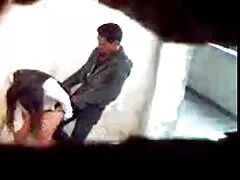 A vendég aprólékos, hogy látogasson el egy olvasóterem, dühös könyvtáros kérdések unalmas a könyvek használata számos oldalt, címkézett bélyegek destruktív energia eladni könyveket. Az eredmény egy vékony, szexi, vörös hajú meghívja erudite, vicces ember, ül a kanapén, hogy tudja, a Szabályokat a tervezési információforrás papíron. Míg a lányok szaglászott körül keres egy sor szabályt, makacs ember gondosan vizsgálja meg a vörös haja, minden hófehér, mini szoknya, a varázsa alá rejtett. a zaklatás nyilatkoz