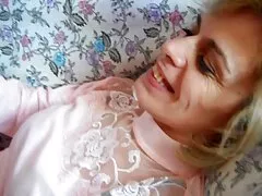A amatőr szex videók hatalmas géppel töltött ember egy lányt, ápolót, karcsú, sok különböző pozícióban dugott, anélkül, hogy ruhát kellett volna eltávolítania.