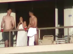 Egy lány barna hajú, aranyos, ül a tükör előtt, majd töltse ki az ajkát. Hirtelen egy férfi jött mögötte, azonnal elkezdett ölelni, utalt rá a szex céljára, róla. Megértette, hogy nem tud futni, ezért teljesen megadta magát az akaratának. Nem sokkal azután, hogy a pár az ágyba költözött, sex video ingyen a lányok elkezdték írni a képernyőt, szopást, Amatőr. A baba szája különböző irányokban mozog, minden percben növekszik a csecsemő szoptatásának képessége. Miután a pár befejezte a szexet, az orális szexet,