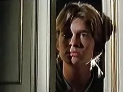 Fiúk, lányok, kendra Vágy szex a hálószobában, az első nő megdugta, majd amatőr házi szex videók üljön a péniszre, amely nagyobb, mint ő.